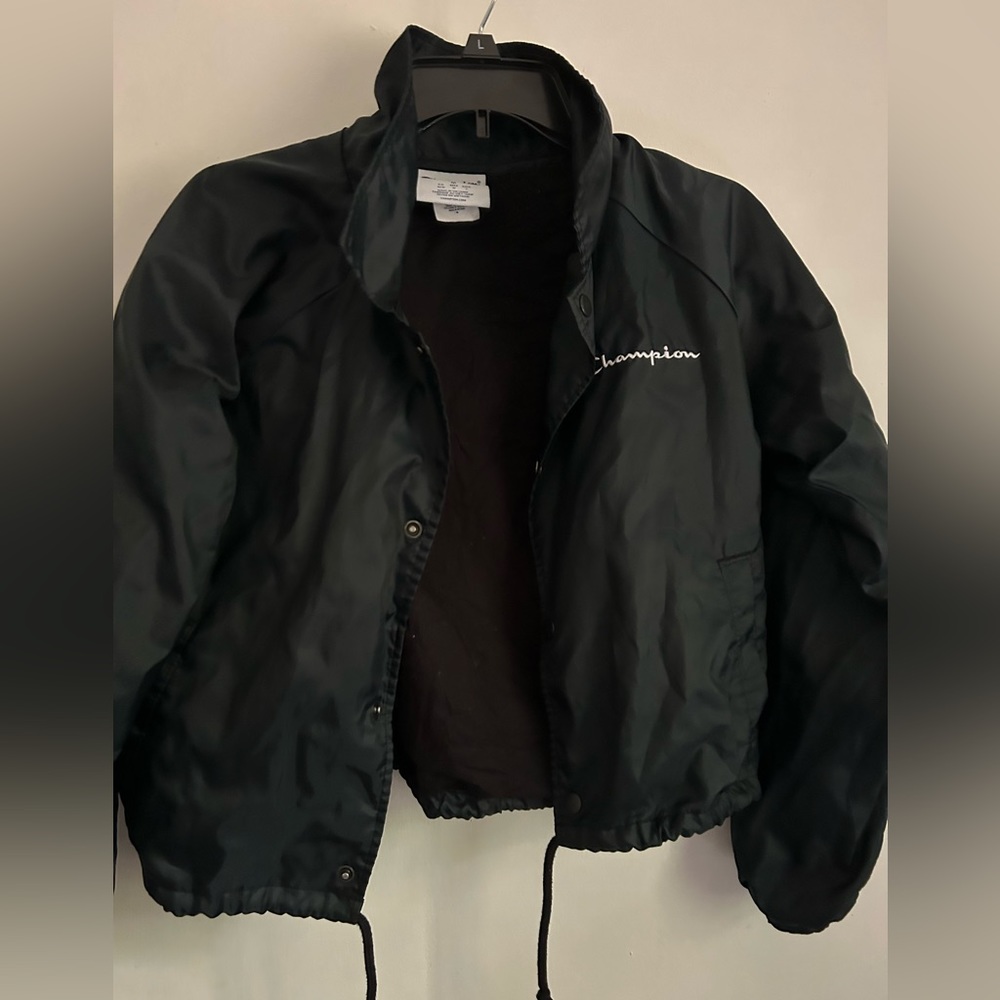 Champion Cropped Black Windbreaker in Womens Medium